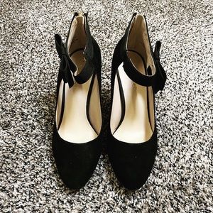 Nine West black suede MaryJane heels